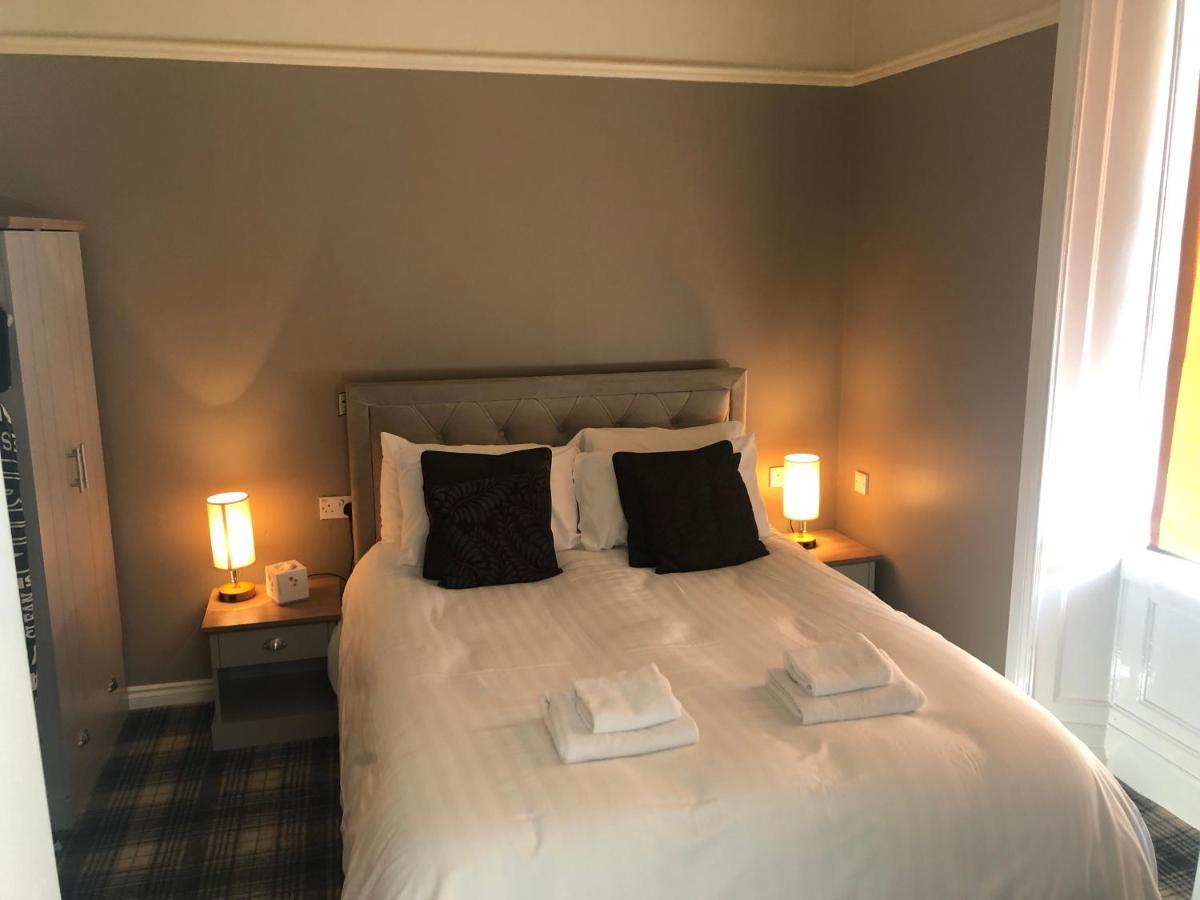 The Spinnaker Hotel 구럭 외부 사진