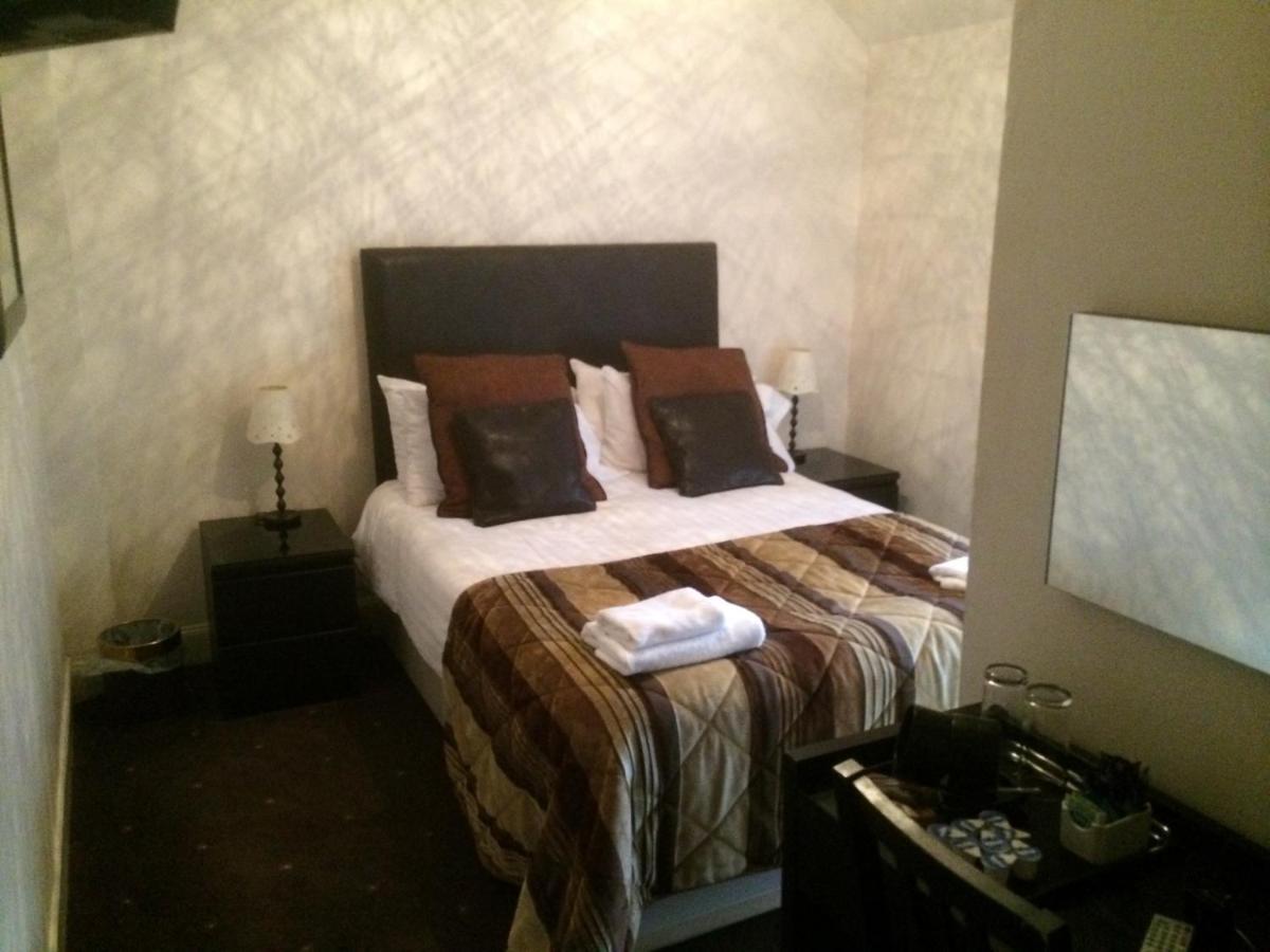 The Spinnaker Hotel 구럭 외부 사진
