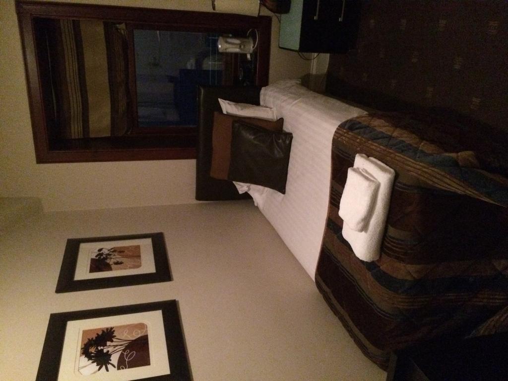 The Spinnaker Hotel 구럭 객실 사진