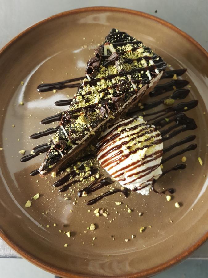 The Spinnaker Hotel 구럭 외부 사진